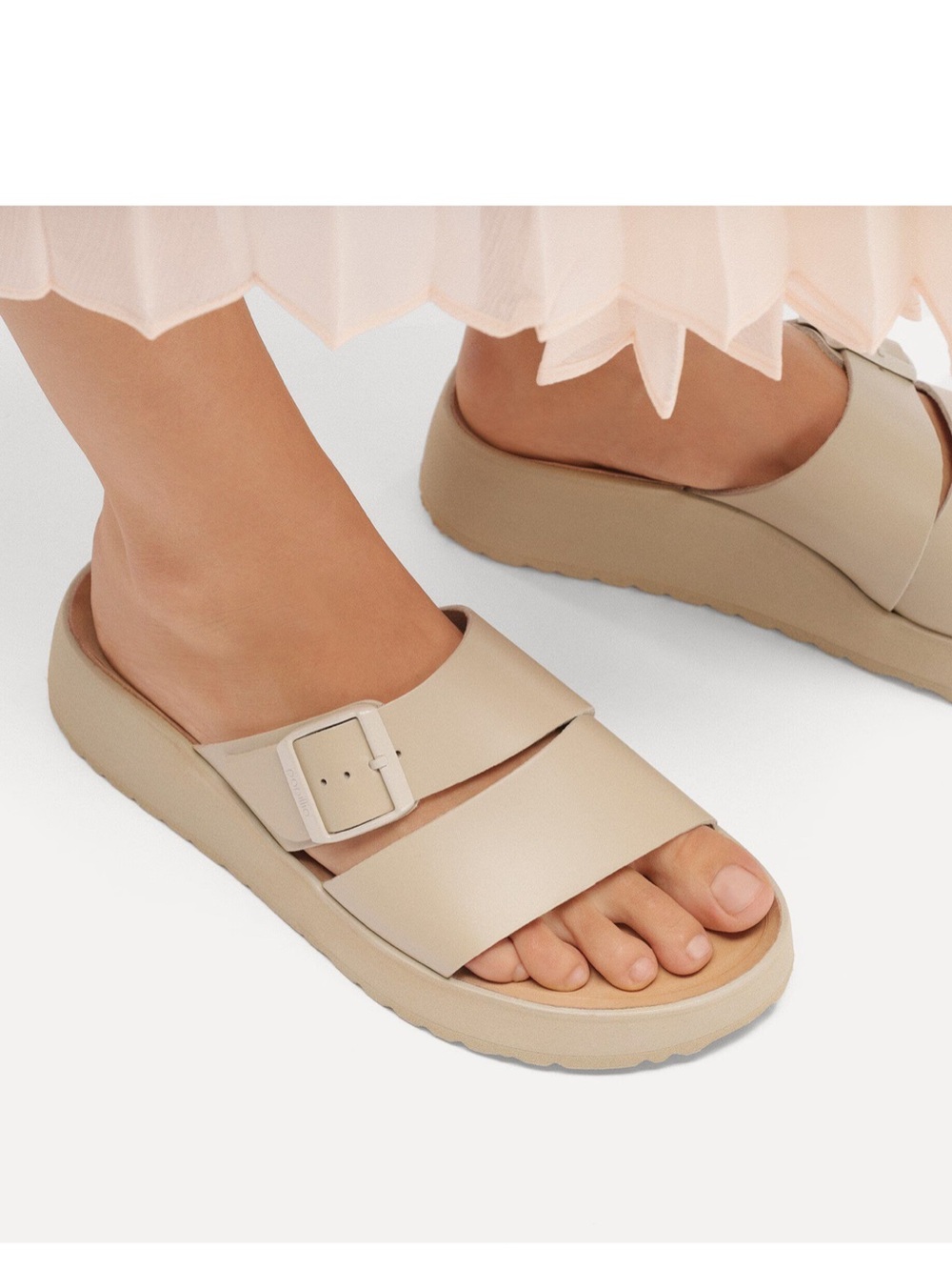 Birkenstock Almina Platform Sandal Smooth Leather Oyster. MSRP $155